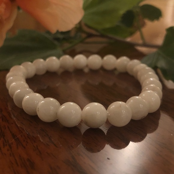 Natural Moonstone 8mm Healing Stretch Bracelet - Picture 3 of 3